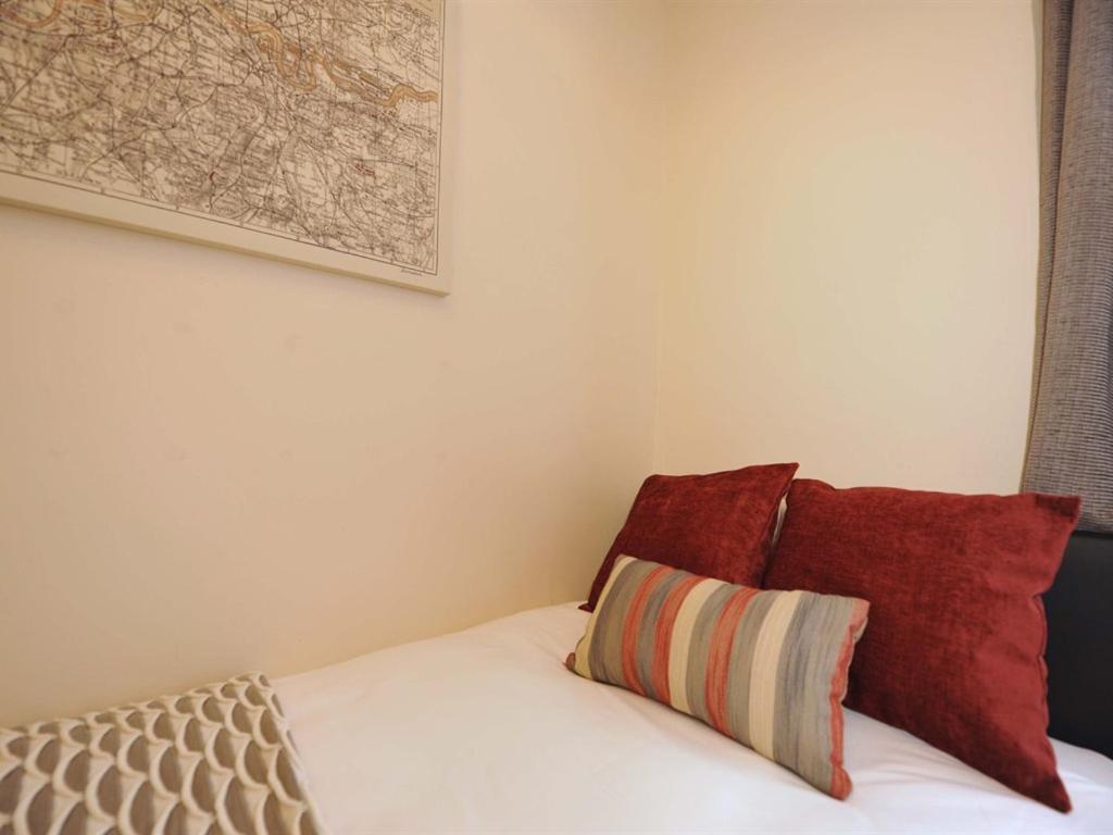 Gail'S Guest House Barry Habitación foto