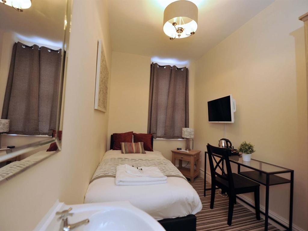 Gail'S Guest House Barry Habitación foto